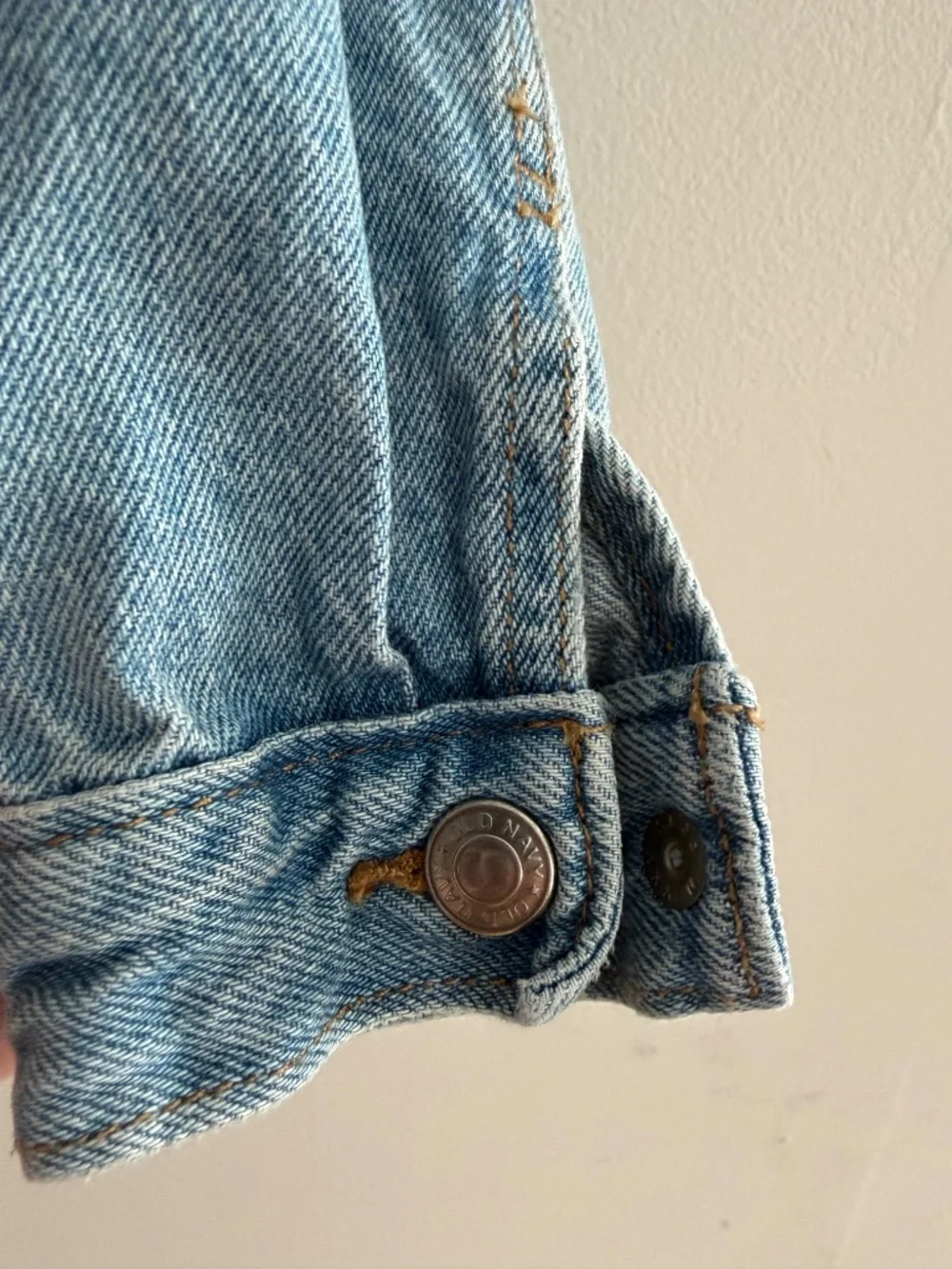 Old Navy 5T Denim Trucker Jacket Lt Wash Jean Distressed Cotton Grunge Western